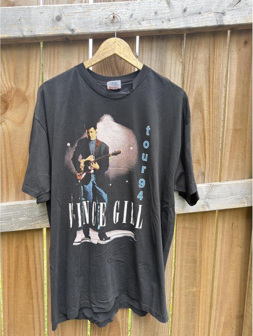 Vintage Vince Gill tour tee 🎸